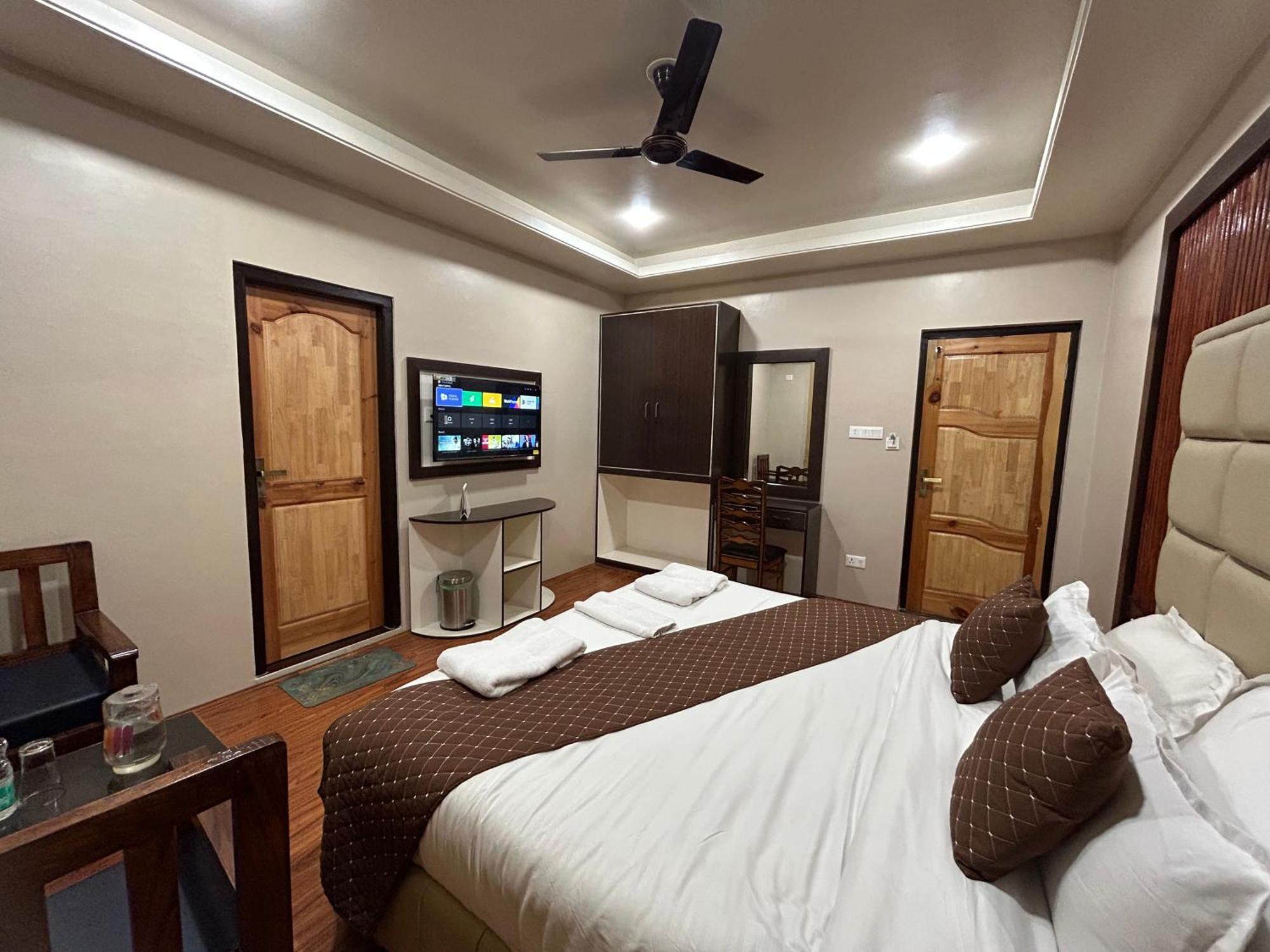 Hotel Fair Mount, Airport Road, Humhama Srinagar Exterior foto