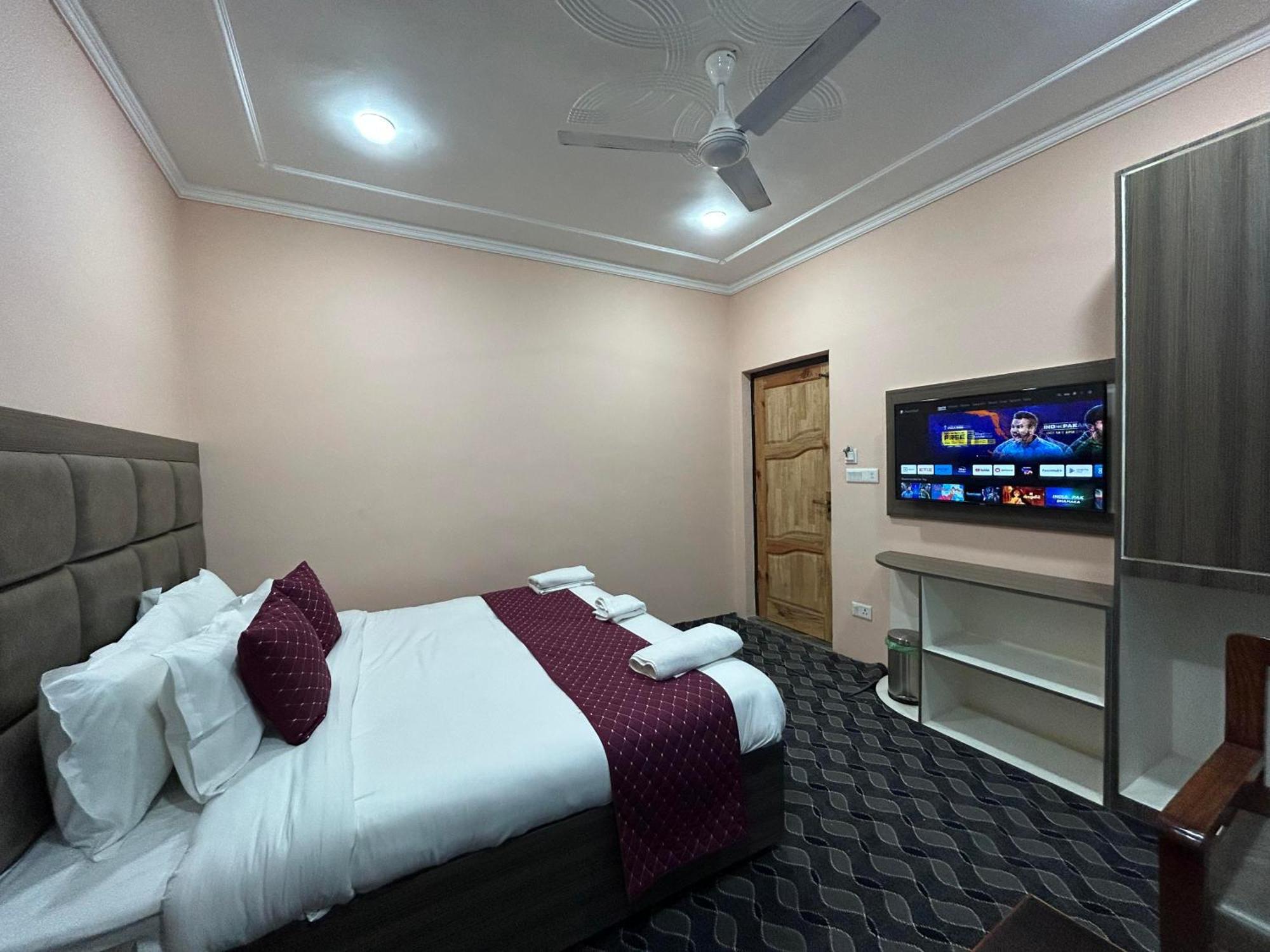 Hotel Fair Mount, Airport Road, Humhama Srinagar Zimmer foto